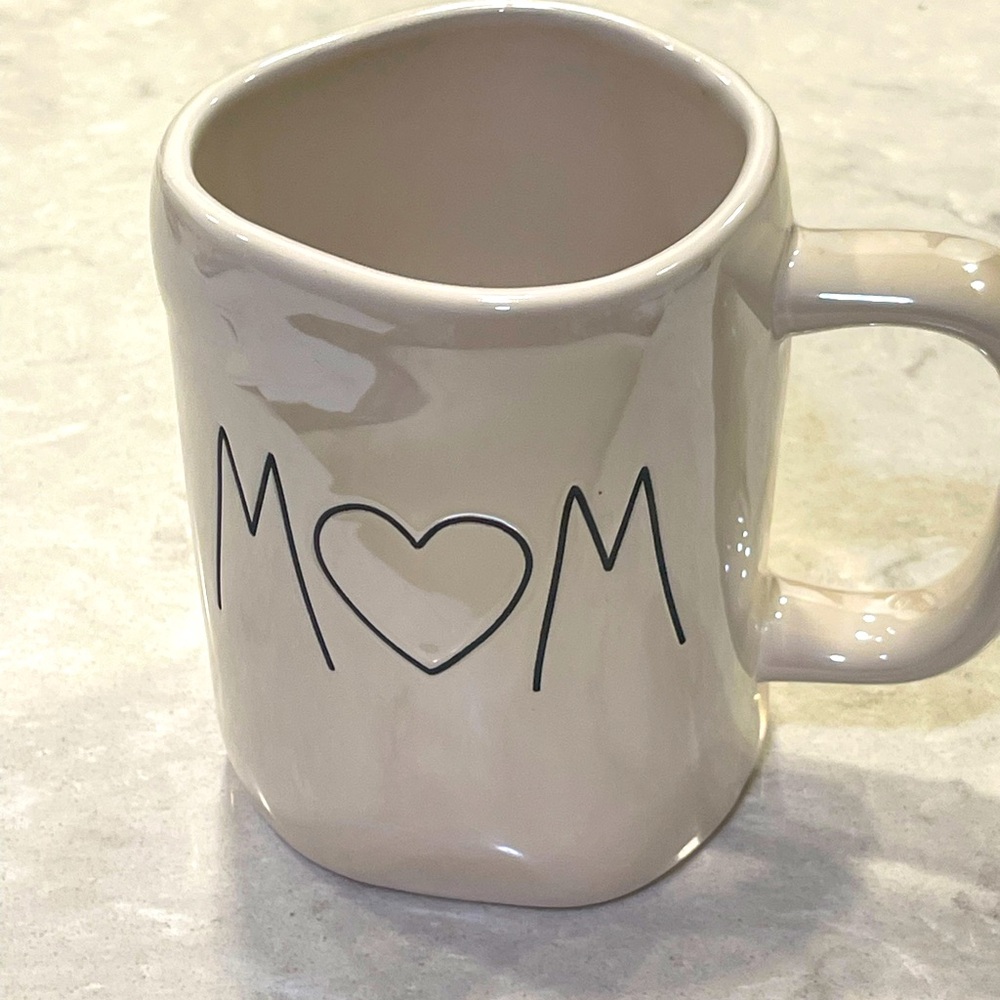 NEW Rae Dunn iridescent “MOM” coffee mug Mother’s Day gift or any occasion gift!